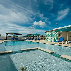 https://lux-villas.comcaribbean.com